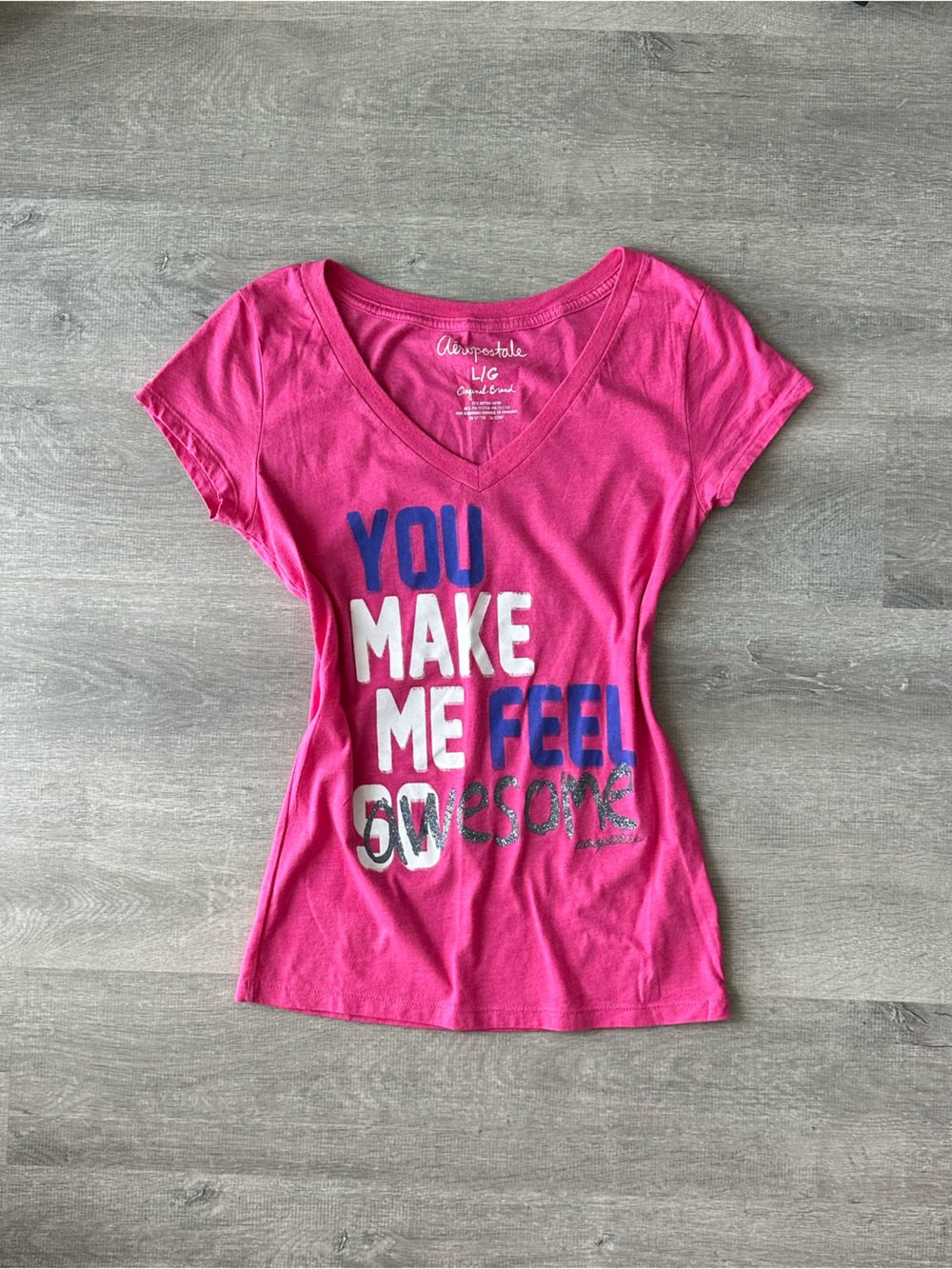 Aeropostale Pink Graphic V-Neck Tee - "You Make Me Feel Awesome" Y2K